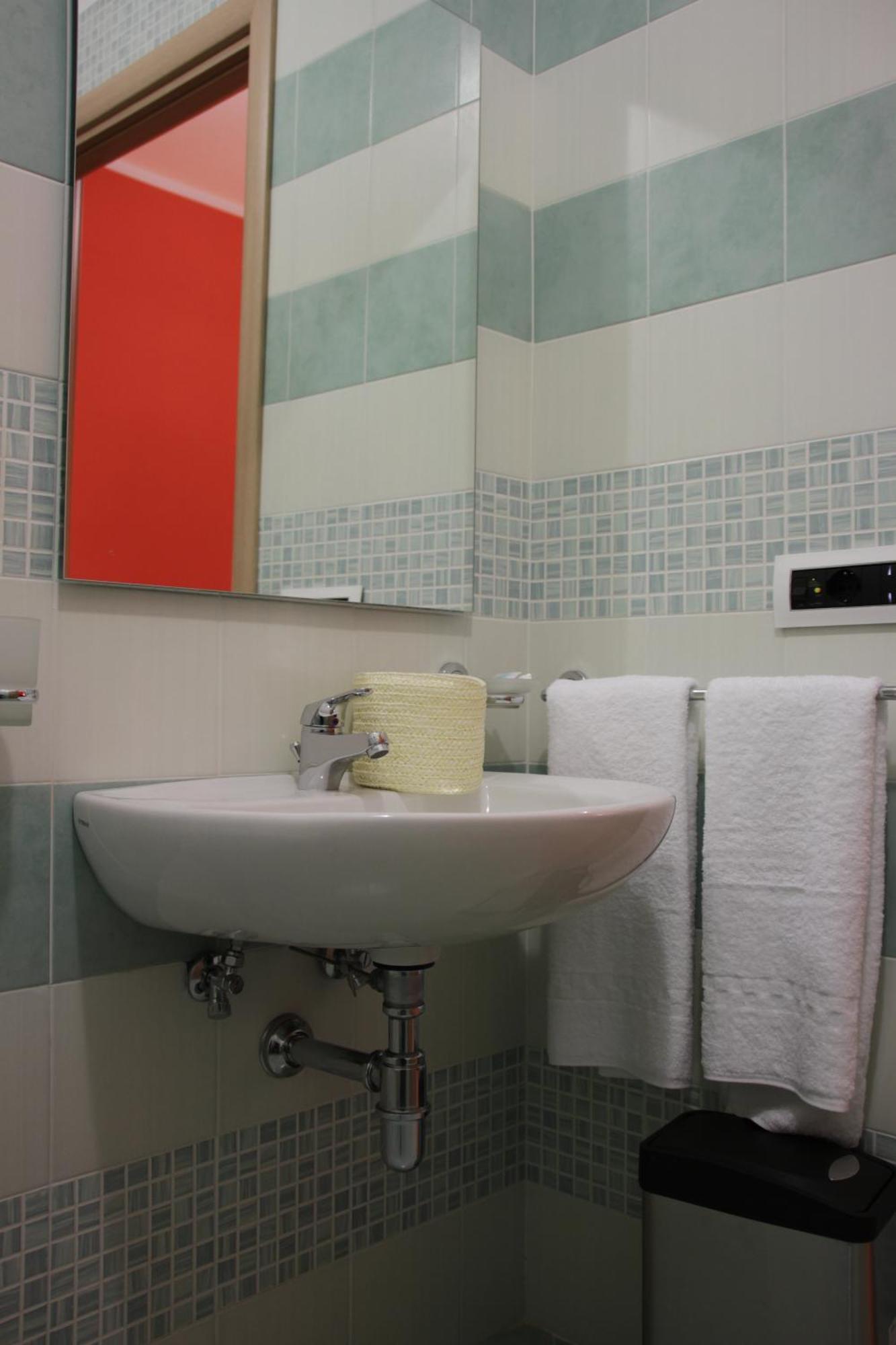 Bovio Modern Suite Naples Room photo